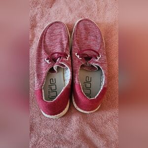 Hey Dude Women Size 11